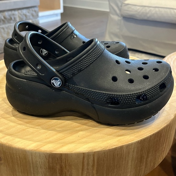 🐊 CROCS Classic Womens Black Platform Clogs 🖤 - Picture 5 of 11